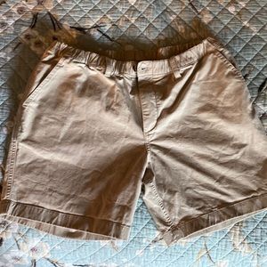 Men’s Chubbies Shorts. Size L Tan 7” inseam.